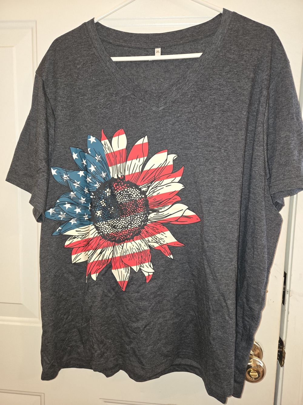 SHEIN Gray Short-Sleeve Tee with American Flag Sunflower Graphic